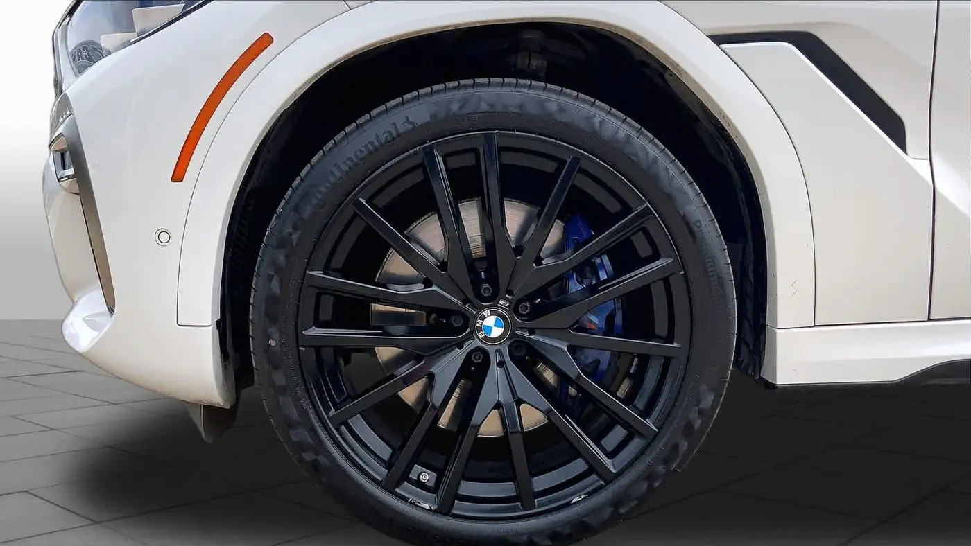 2021 BMW X6 M50i