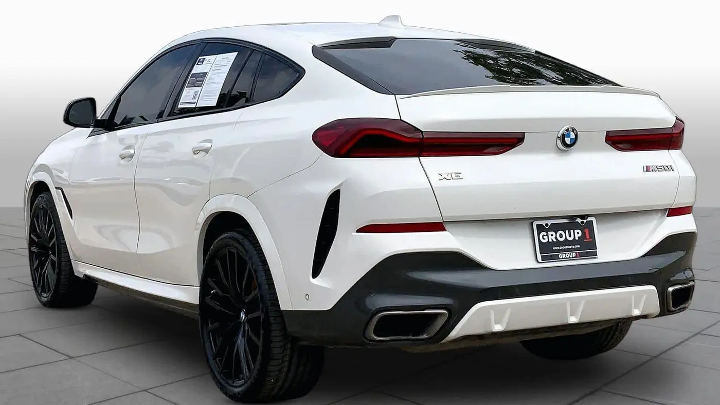 2021 BMW X6 M50i