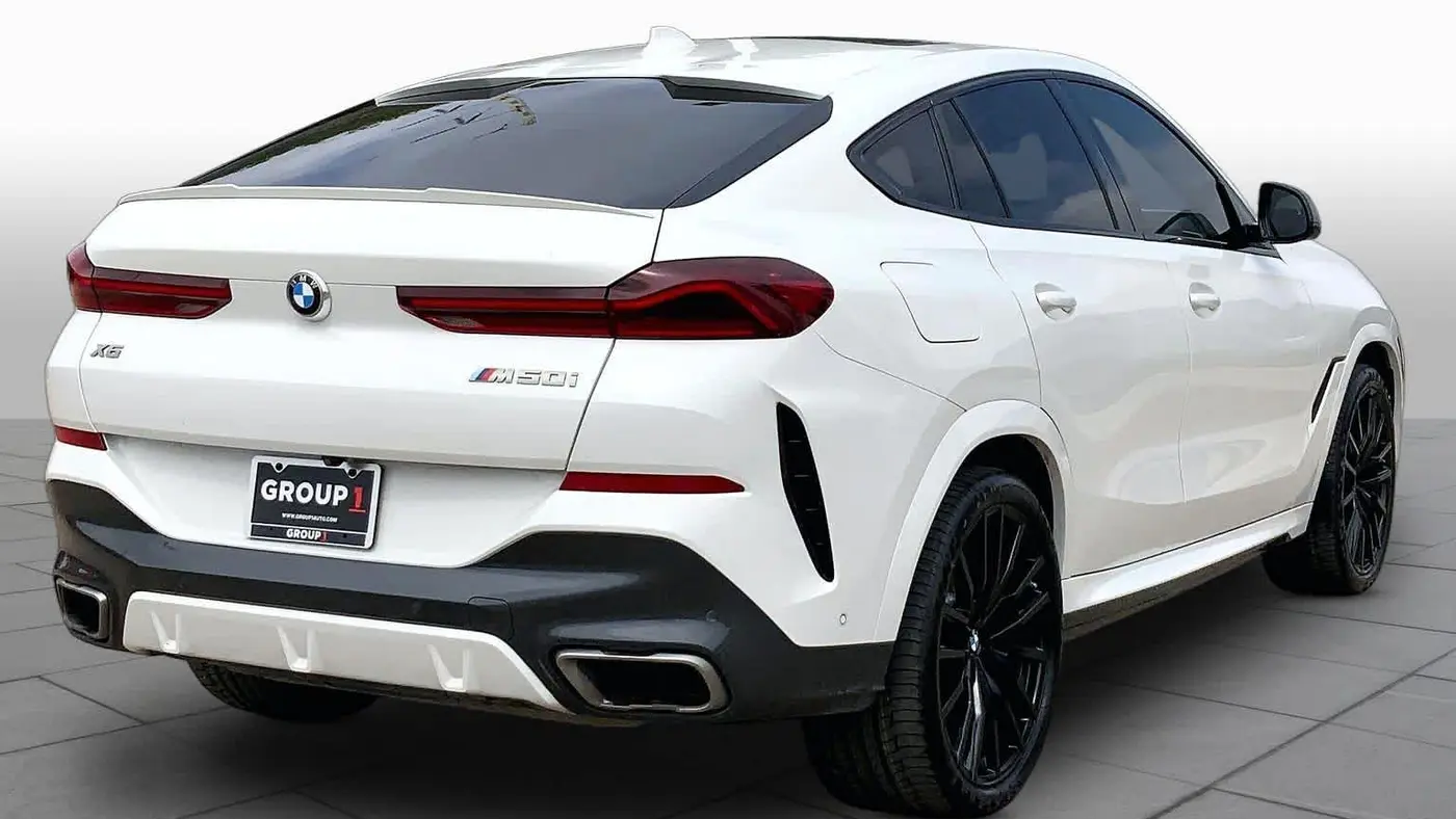 2021 BMW X6 M50i