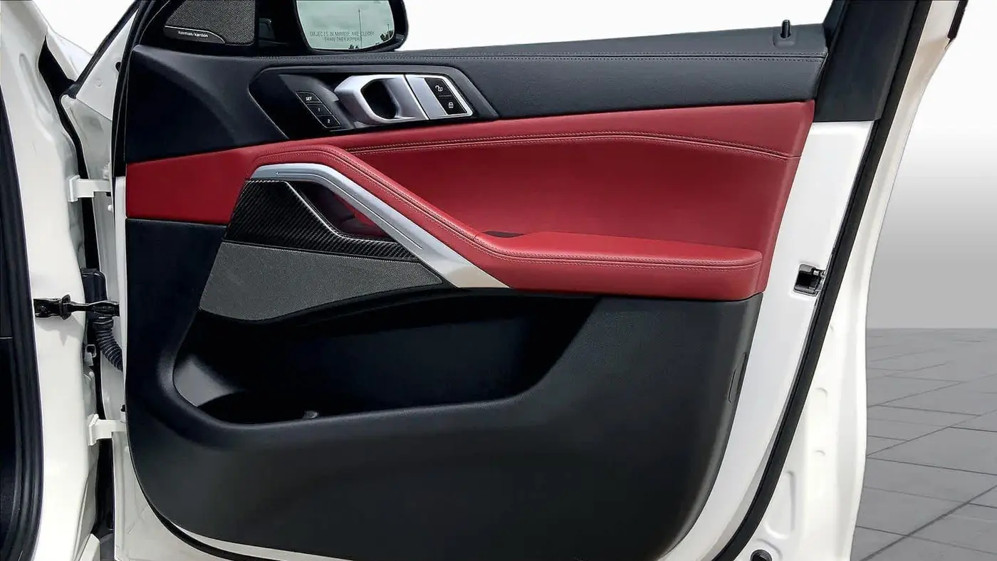 2021 BMW X6 M50i