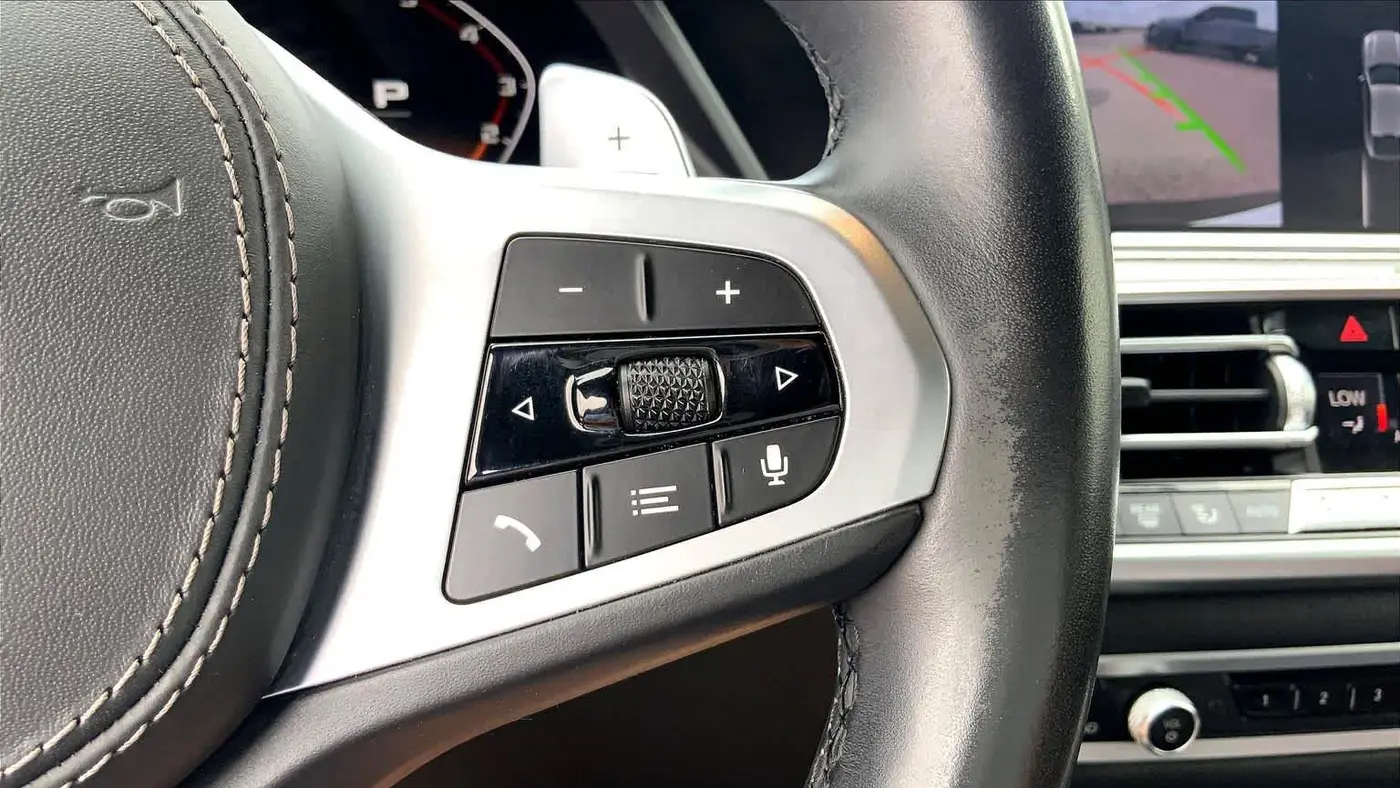2021 BMW X6 M50i