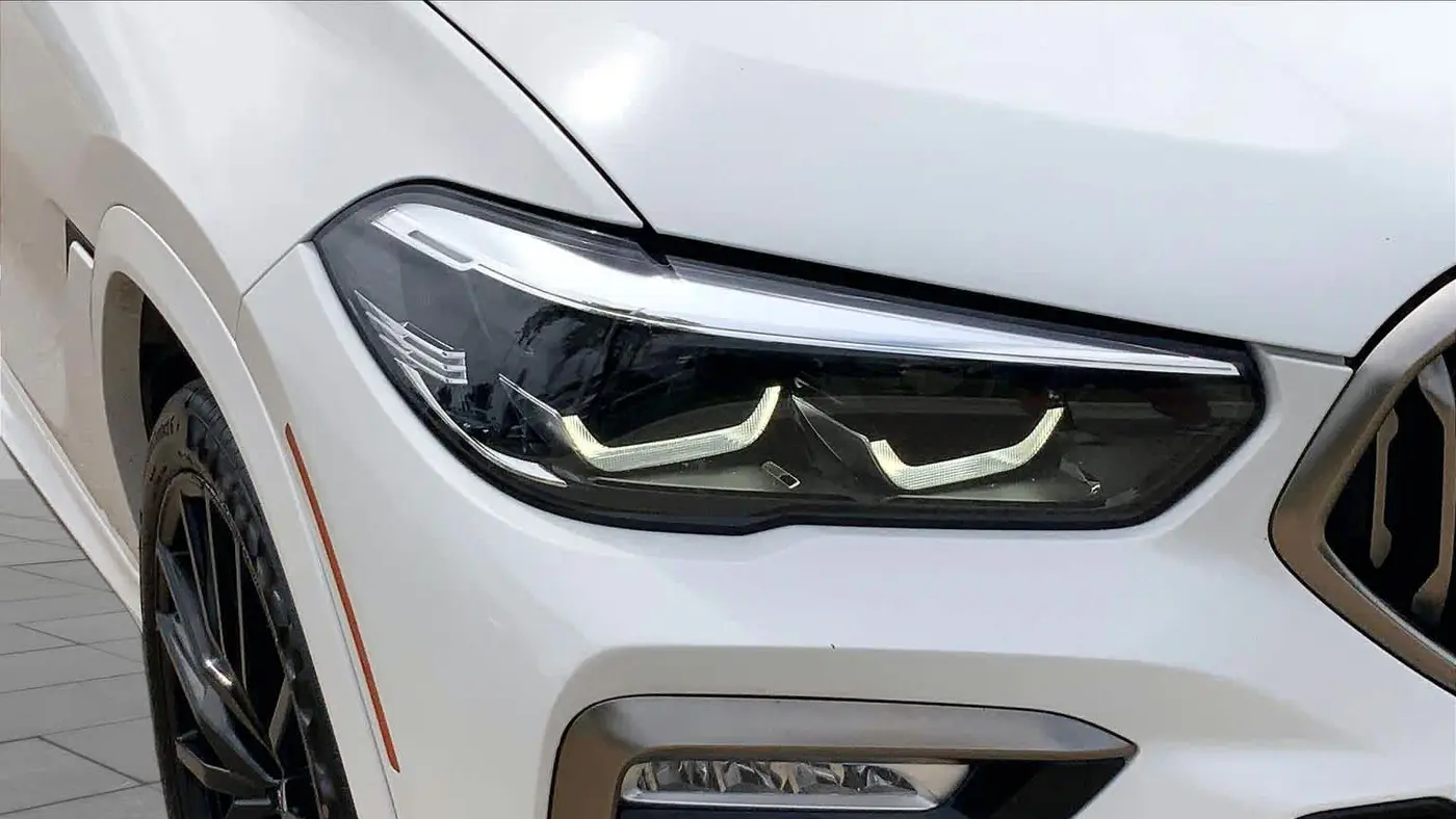 2021 BMW X6 M50i