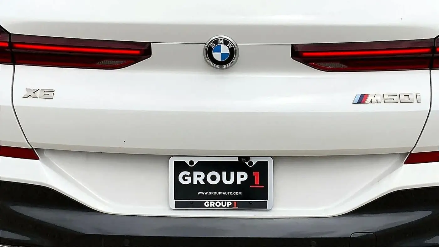 2021 BMW X6 M50i