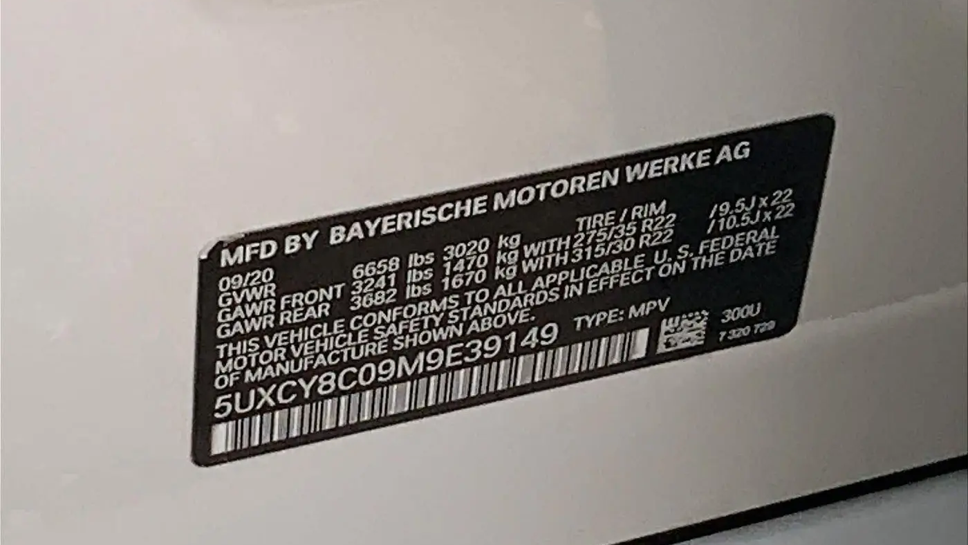 2021 BMW X6 M50i