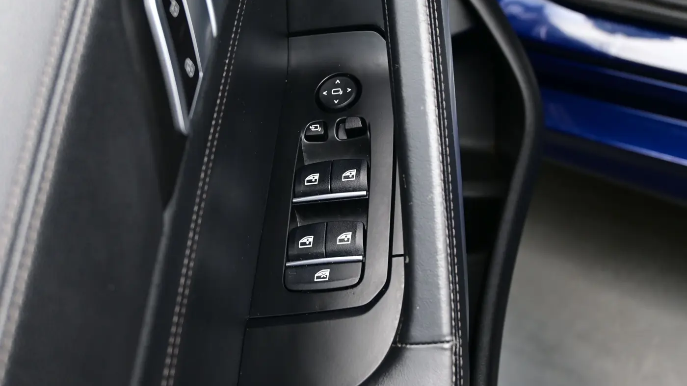 2023 BMW X6 M50i