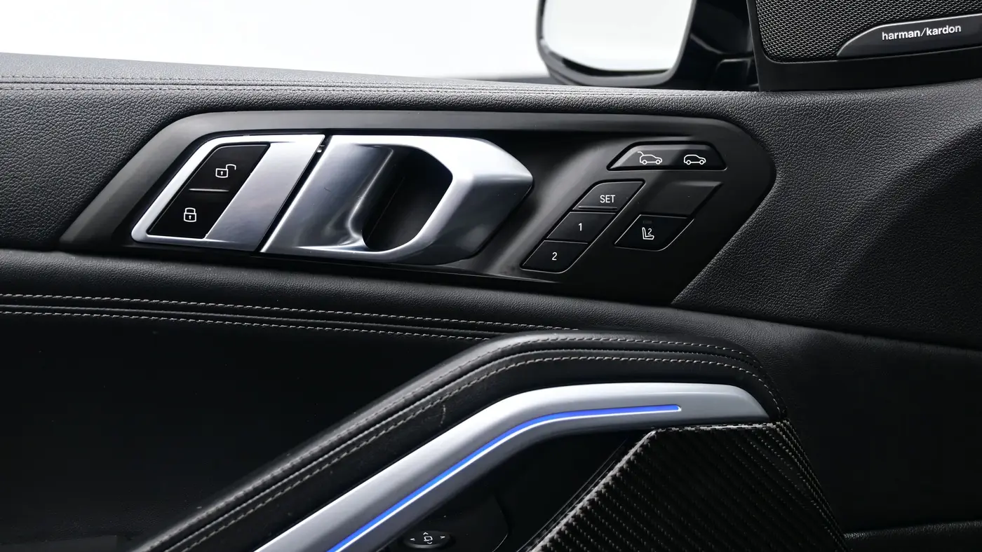 2023 BMW X6 M50i