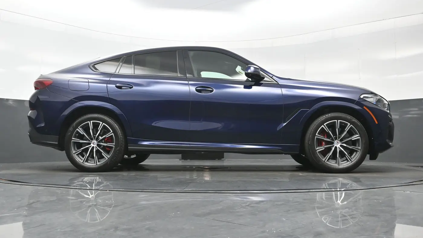 2023 BMW X6 M50i