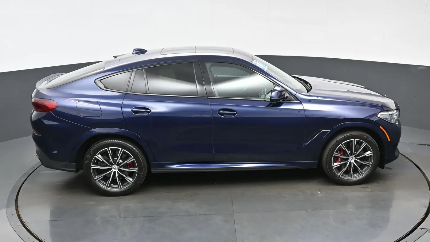 2023 BMW X6 M50i
