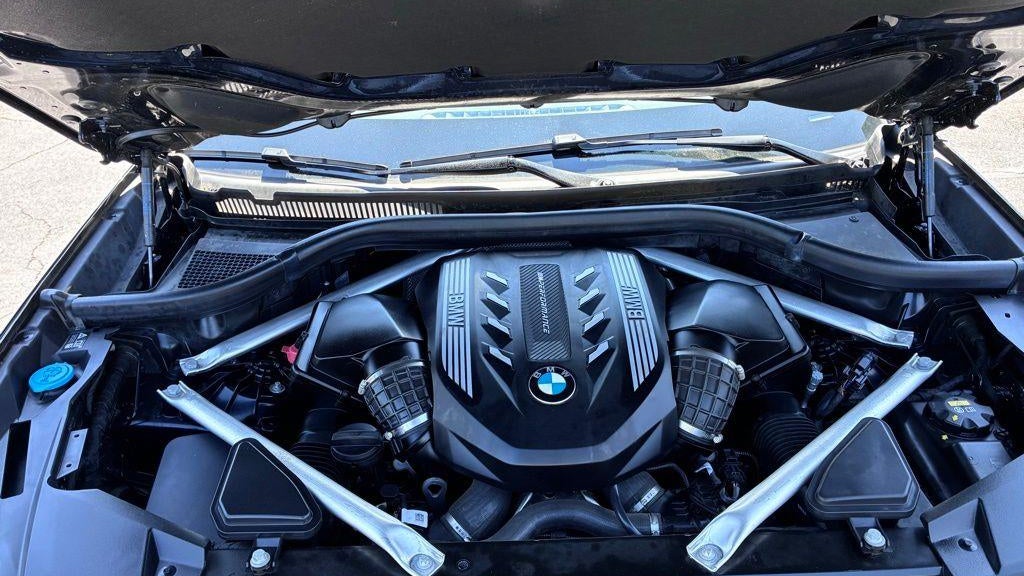2023 BMW X6 M50i