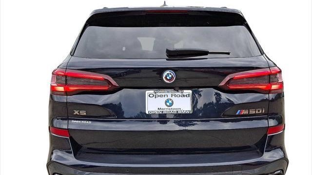 2023 BMW X5 M50i