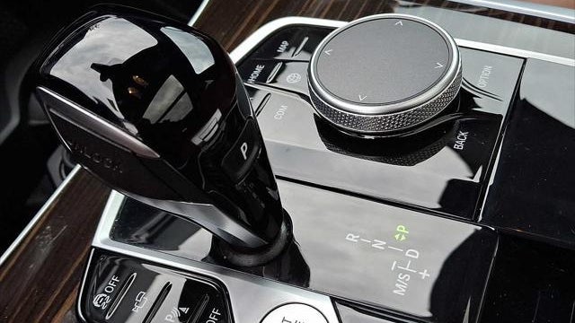 2023 BMW X5 M50i