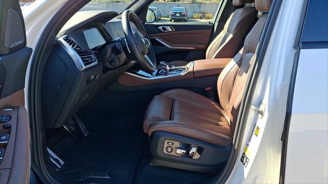 2023 BMW X5 M50i