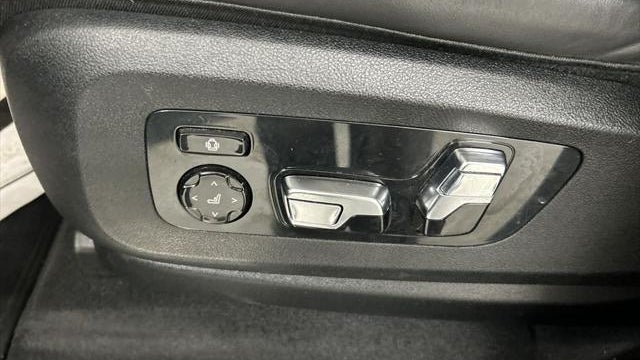 2023 BMW X5 M50i