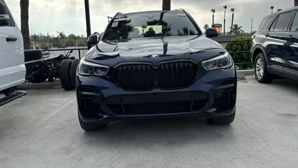 2023 BMW X5 M50i