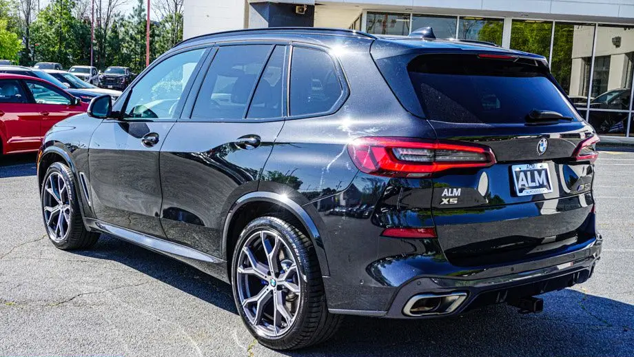 2023 BMW X5 M50i