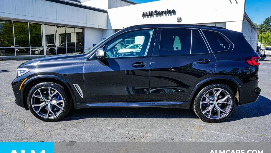 2023 BMW X5 M50i