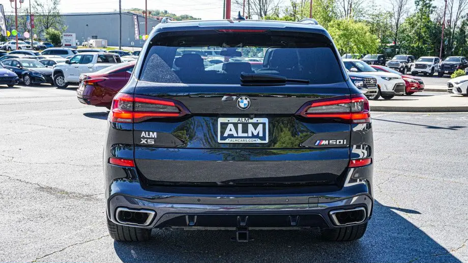 2023 BMW X5 M50i