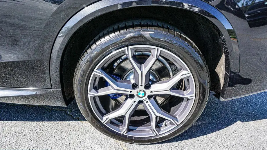 2023 BMW X5 M50i