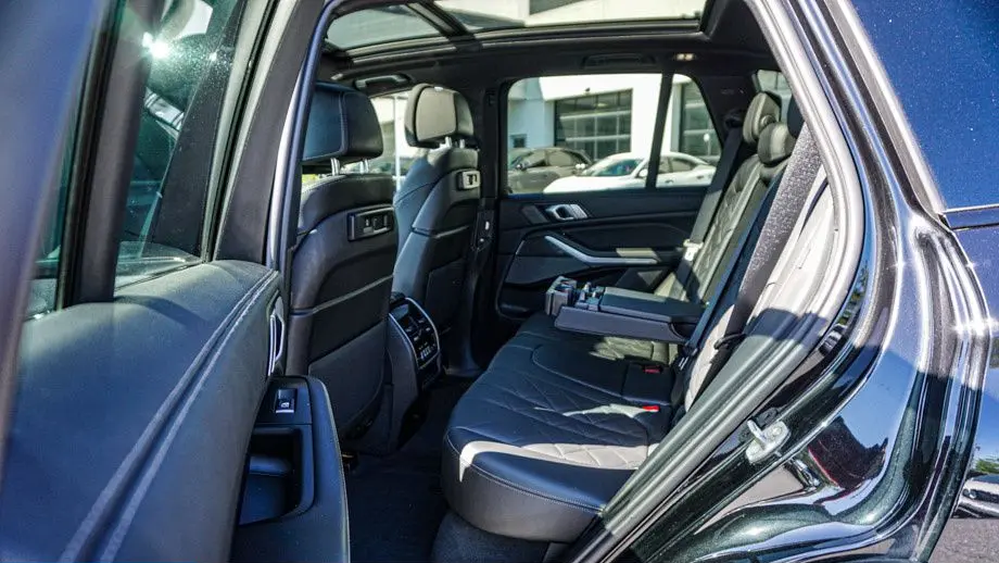 2023 BMW X5 M50i