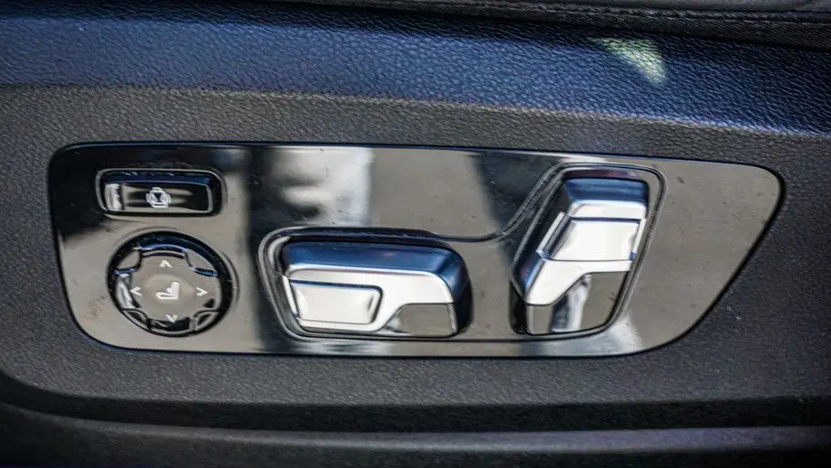 2023 BMW X5 M50i