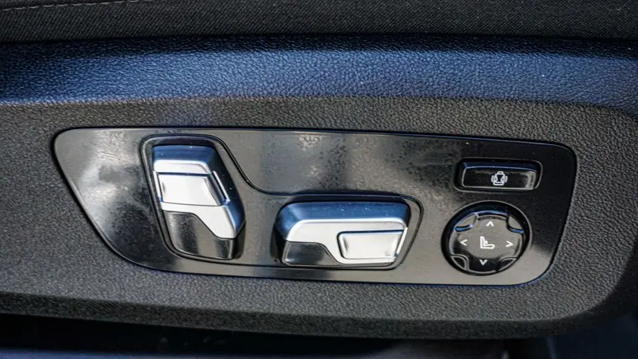 2023 BMW X5 M50i