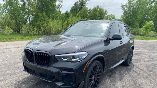 2022 BMW X5 M50i