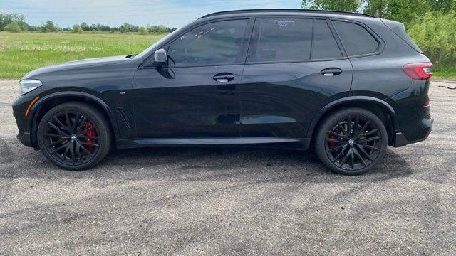 2022 BMW X5 M50i