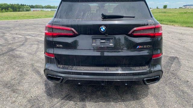 2022 BMW X5 M50i