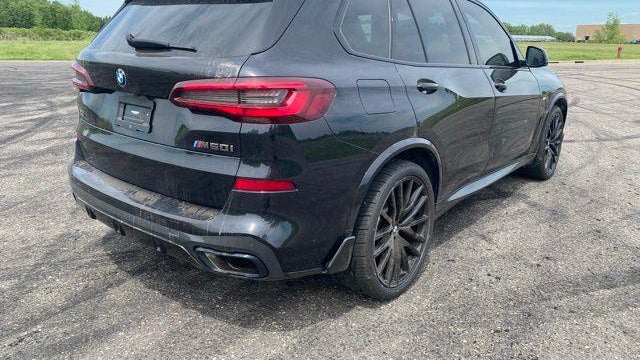 2022 BMW X5 M50i