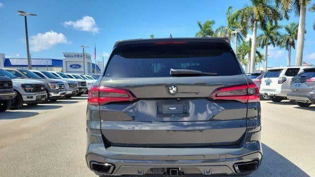 2023 BMW X5 M50i