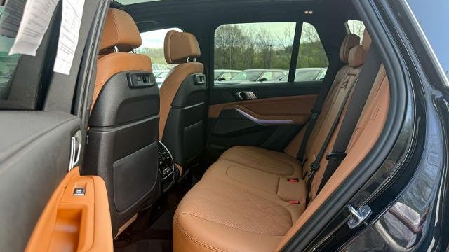 2023 BMW X5 M50i