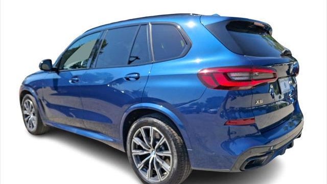 2023 BMW X5 M50i
