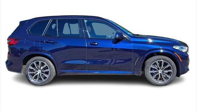2023 BMW X5 M50i