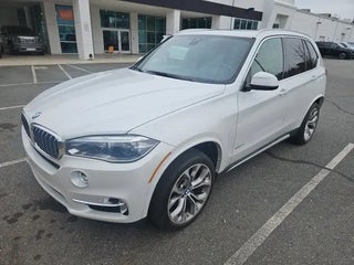 2018 BMW X5 with Mineral White Metallic Exterior