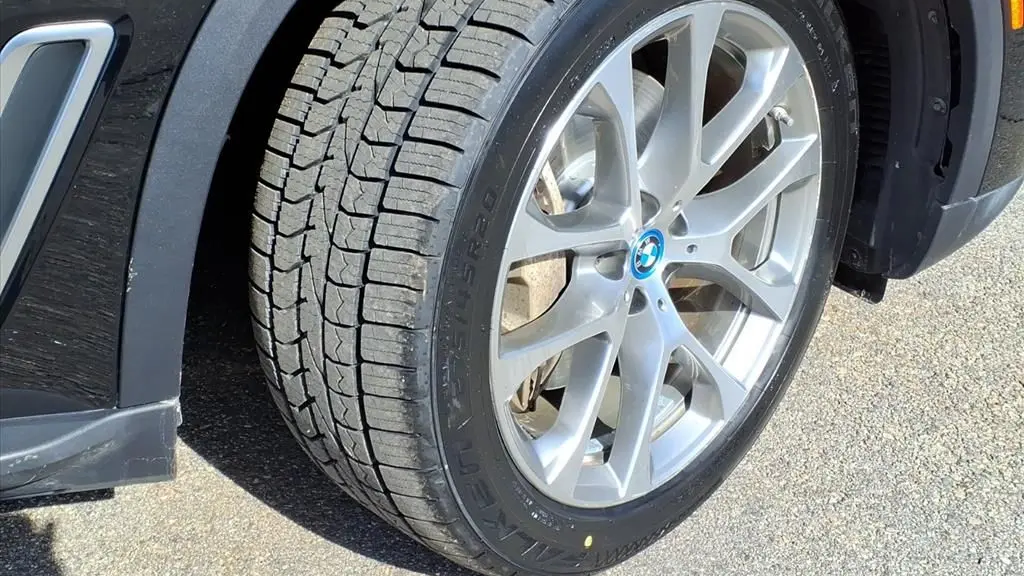 2023 BMW X5 xDrive45e
