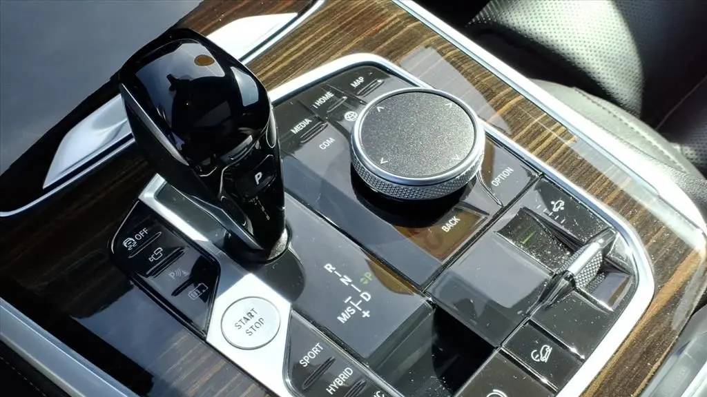 2023 BMW X5 xDrive45e