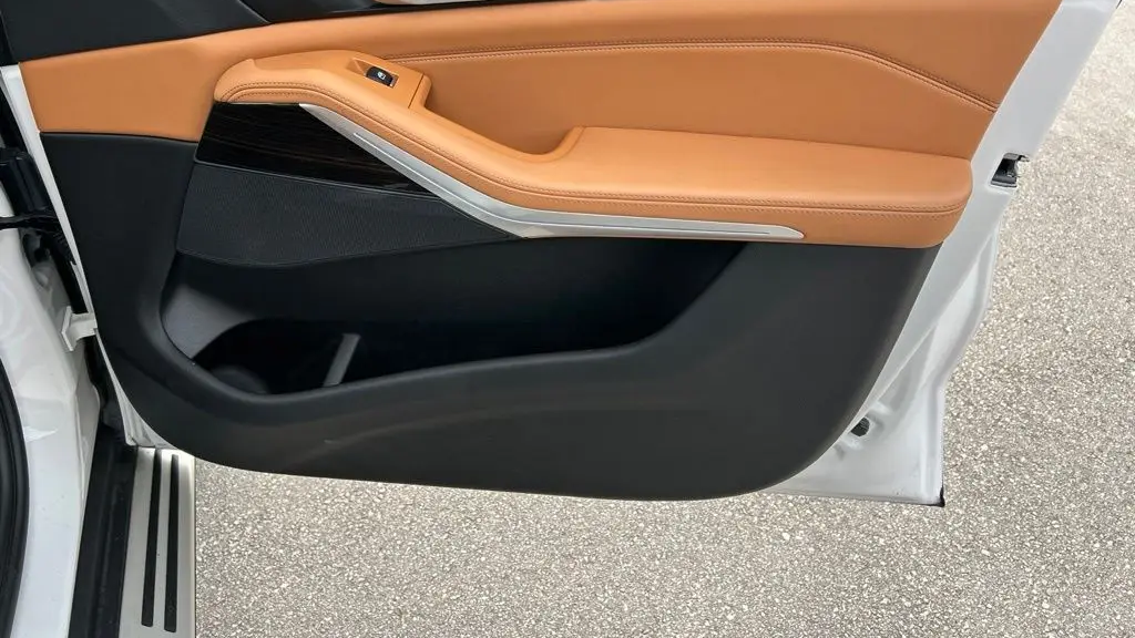 2023 BMW X5 xDrive45e