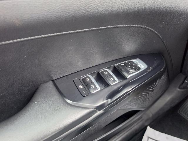 2023 Kia K5 - $17,802