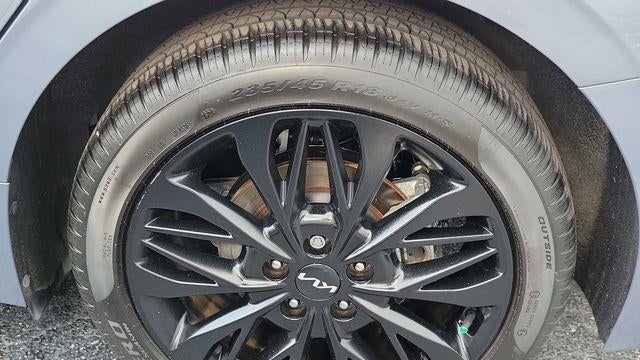 2023 Kia K5 LXS