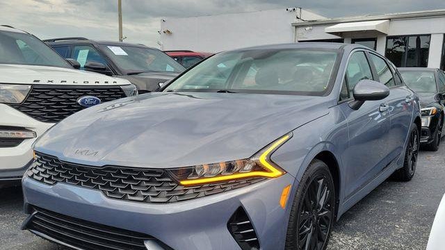 2023 Kia K5 LXS