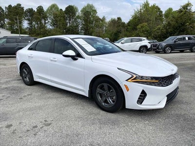 2022 Kia K5 LX 4DR Sedan