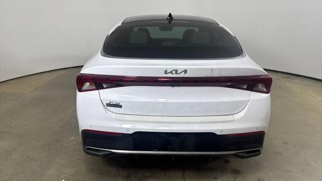 2022 Kia K5 EX
