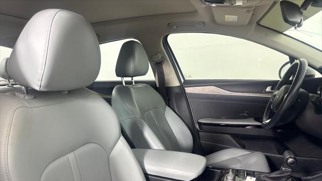 2022 Kia K5 EX