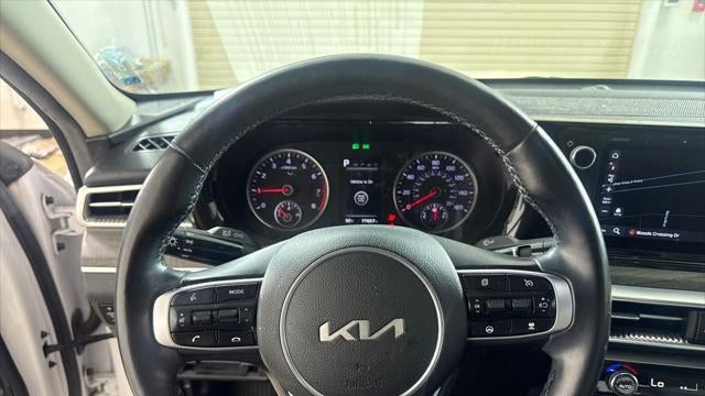 2022 Kia K5 EX