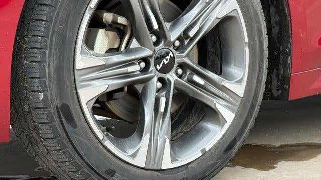 2024 Kia K5 EX