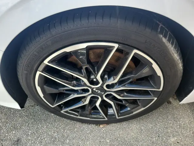 2023 Kia K5 - $24,990