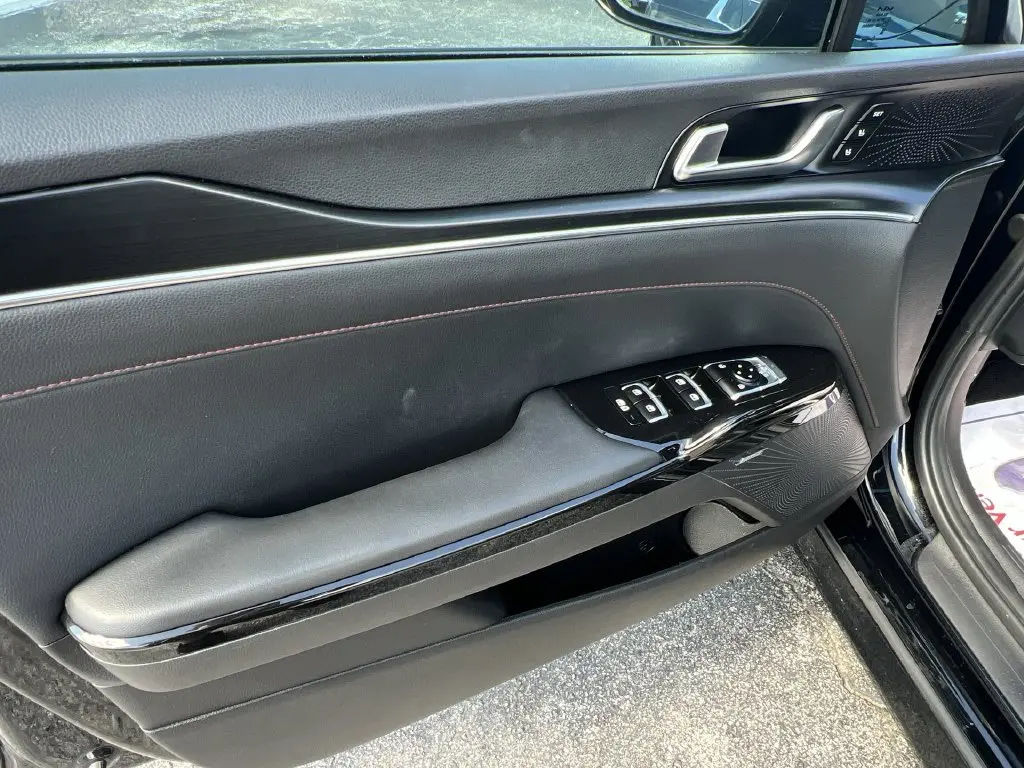 2023 Kia K5 - $29,480