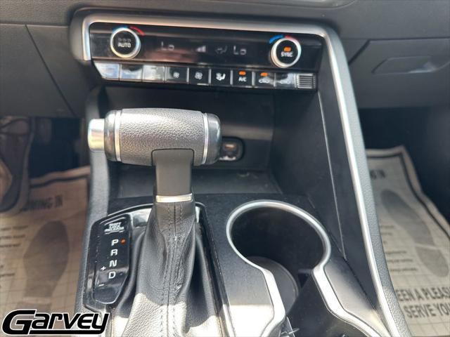 2022 Kia K5 - $21,990
