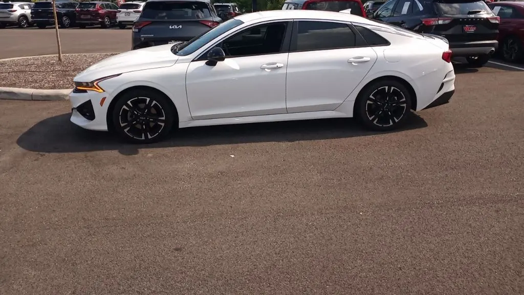 2024 Kia K5 GT-Line