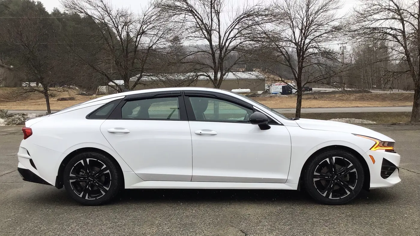 2024 Kia K5 GT-Line